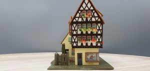faller b 934 fachwerkhaus mit geschäft und brunnen