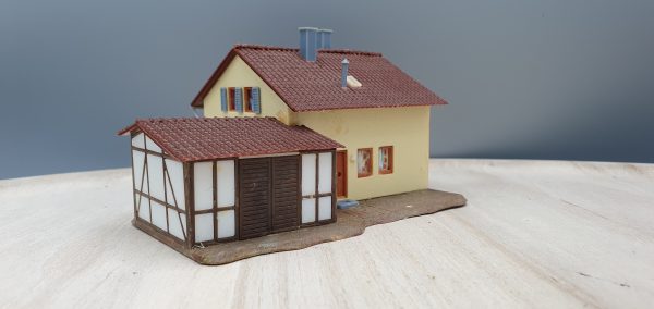 faller 25201 wohnhaus mit stellplatz